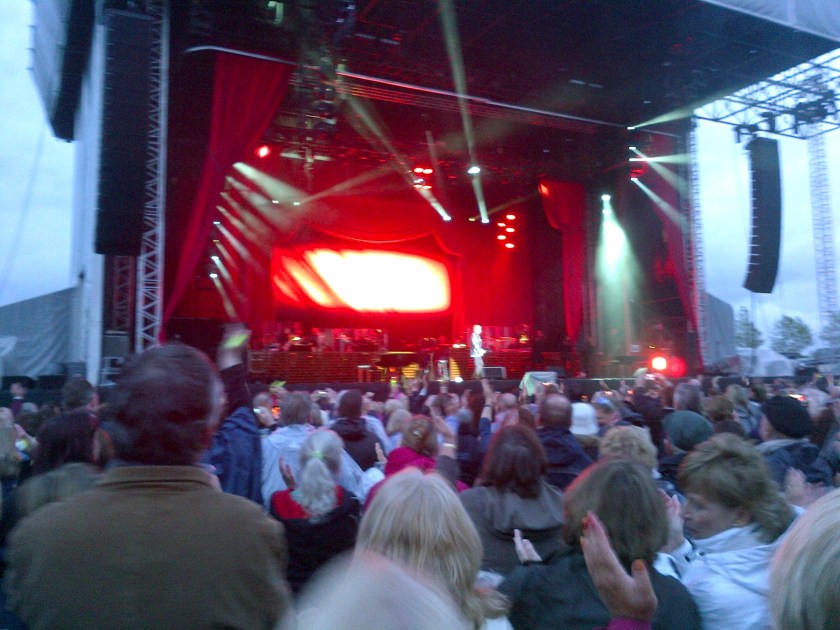 Barry Manilow - Ageas Bowl - Crap Blackberry photo