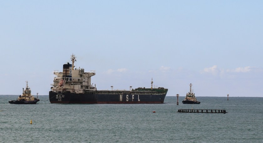 Guo Yuan 32 Leaving Geraldton - Bulk Carrier sailing under the Chinese Flag